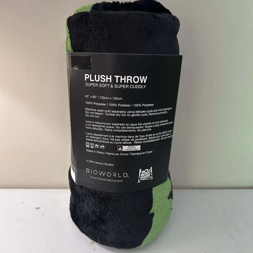 Bioworld Predator Throw Blanket Green & Black 45”x60” Soft NEW Velvety